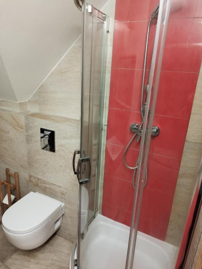 Twoj Azyl Villa Swidnik  Luaran gambar