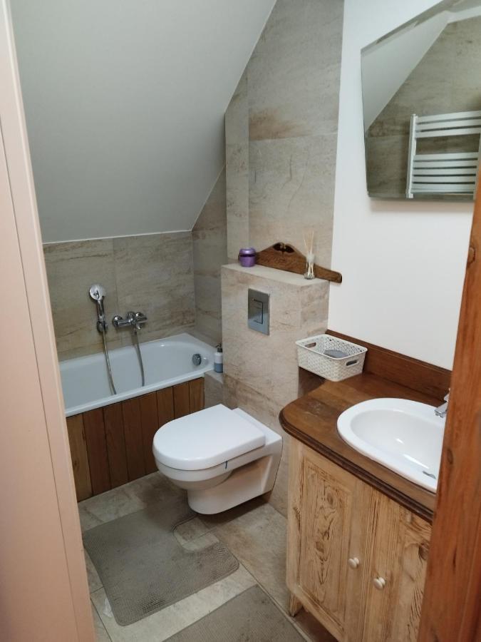 Twoj Azyl Villa Swidnik  Luaran gambar